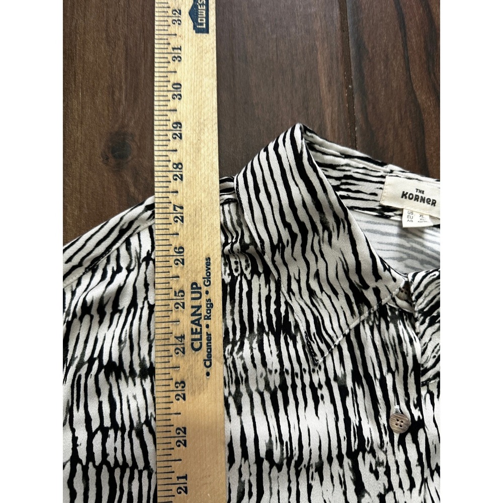 The Korner Black White Abstract Stripe Button Down Blouse XL T25219112 Viscose - Picture 4 of 6